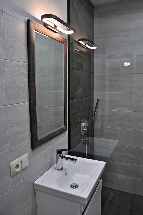 Superior Apartment On Kostava Tbilisi Esterno foto