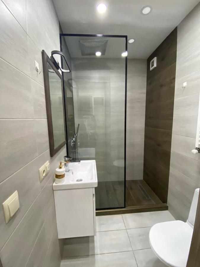 Superior Apartment On Kostava Tbilisi Esterno foto